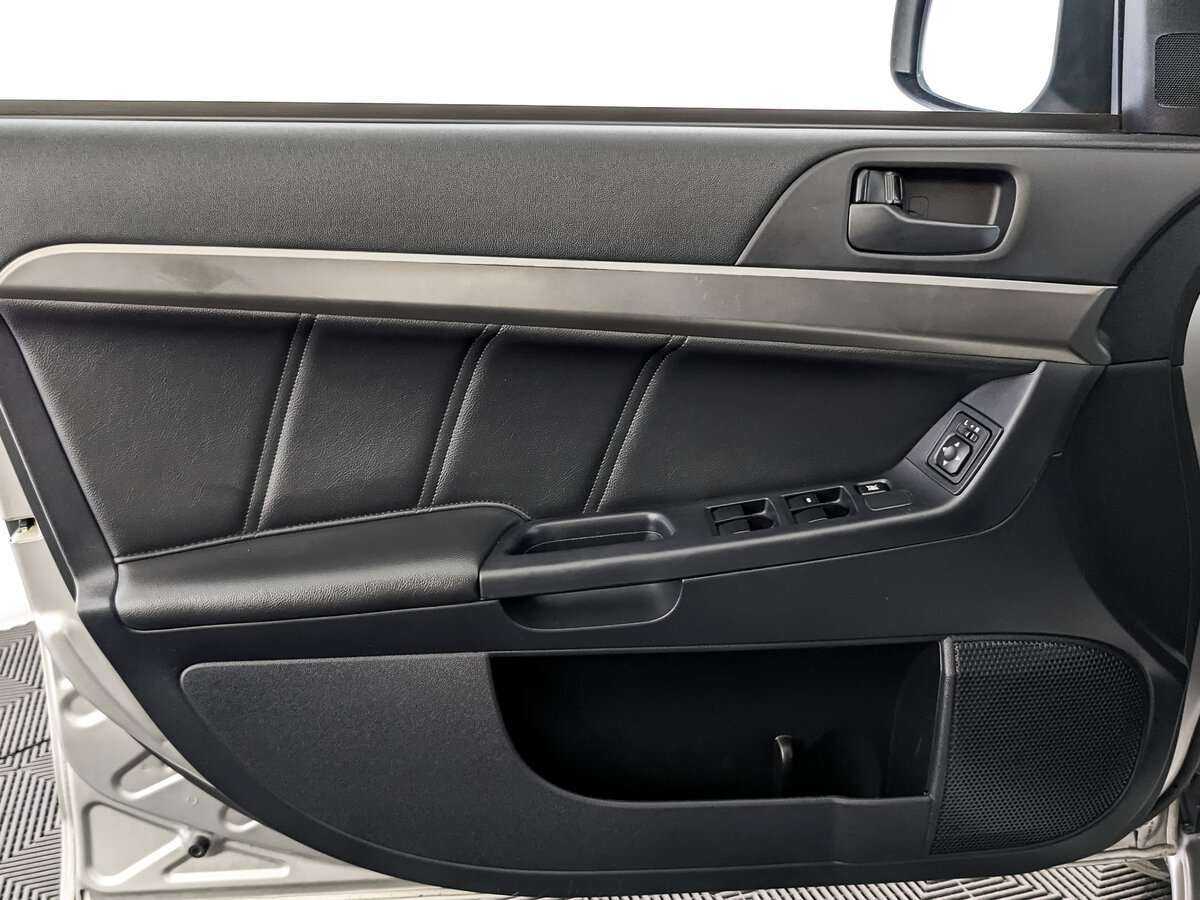 Купить Mitsubishi Lancer с пробегом. Фото: #13