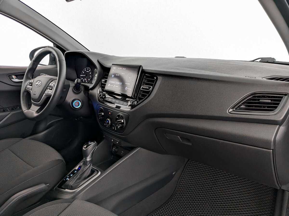 Купить Hyundai Solaris с пробегом. Фото: #7