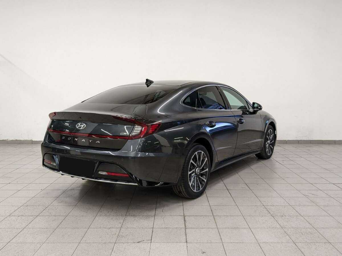 Купить Hyundai Sonata с пробегом. Фото: #4