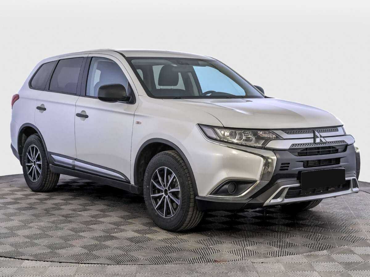 Купить Mitsubishi Outlander с пробегом. Фото: #2