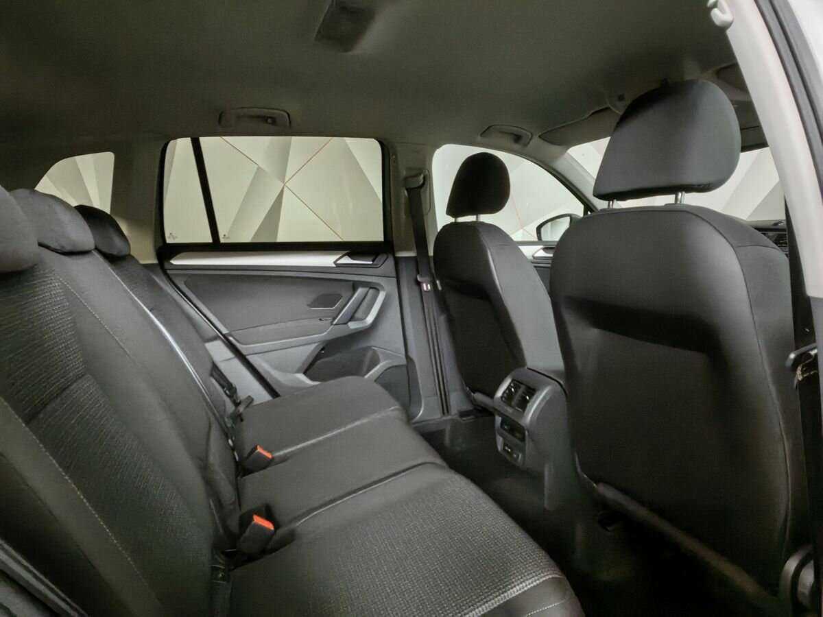 Купить Volkswagen Tiguan с пробегом. Фото: #15