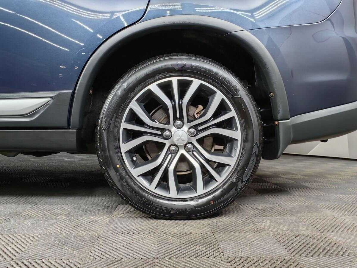 Купить Mitsubishi Outlander с пробегом. Фото: #16