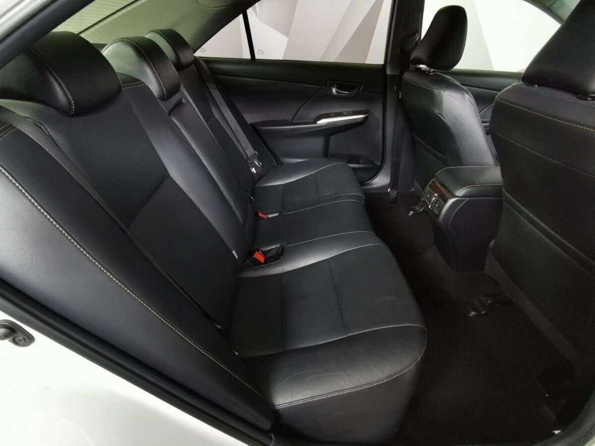 Купить Toyota Camry с пробегом. Фото: #10