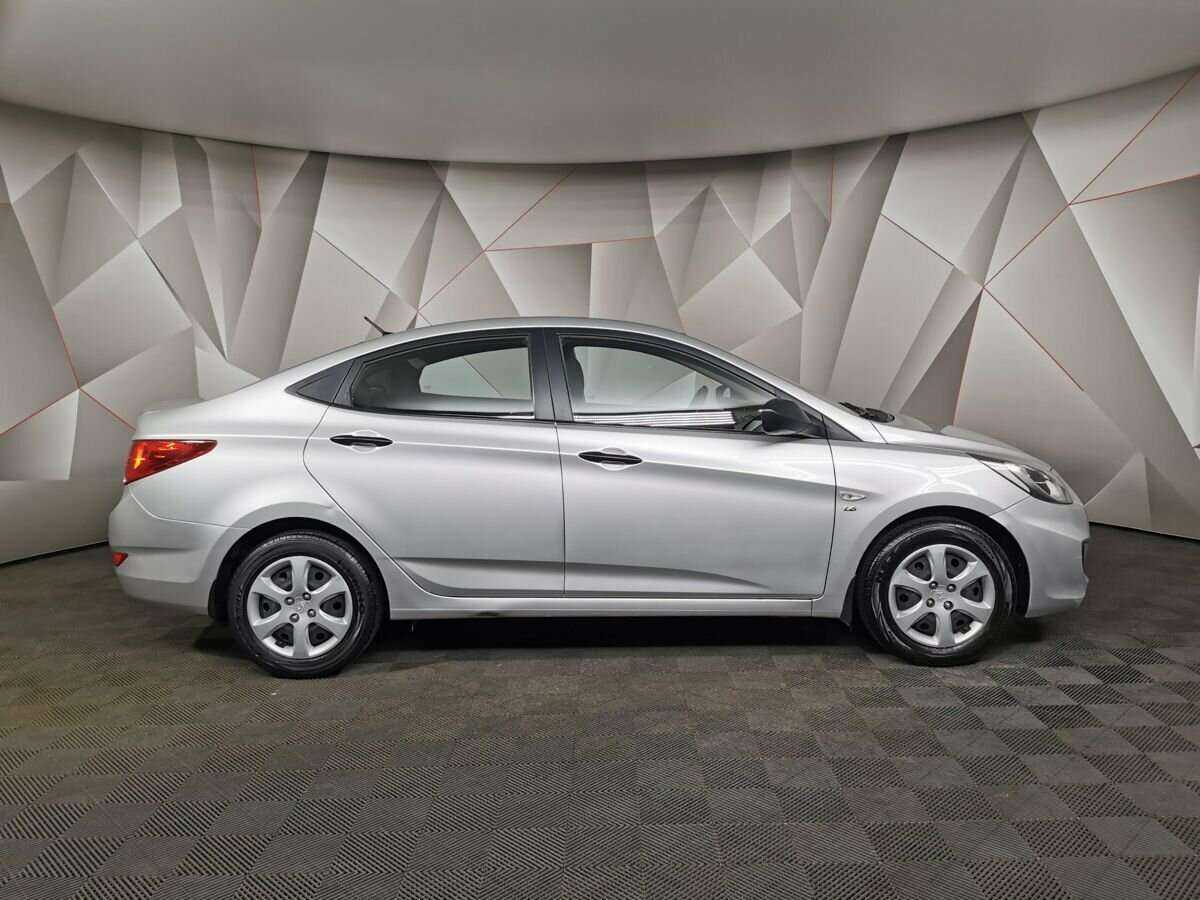 Купить Hyundai Solaris с пробегом. Фото: #5