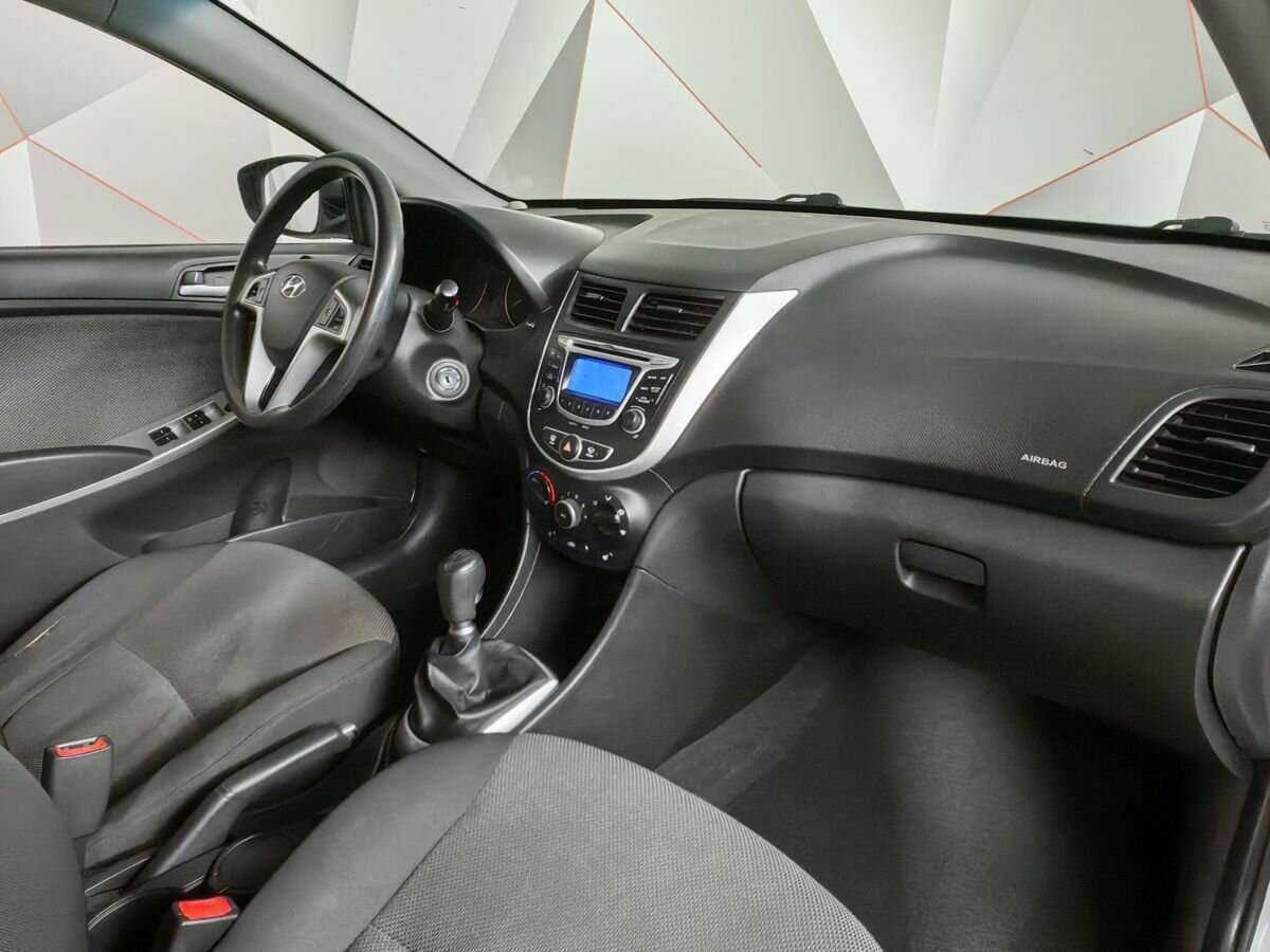 Купить Hyundai Solaris с пробегом. Фото: #8