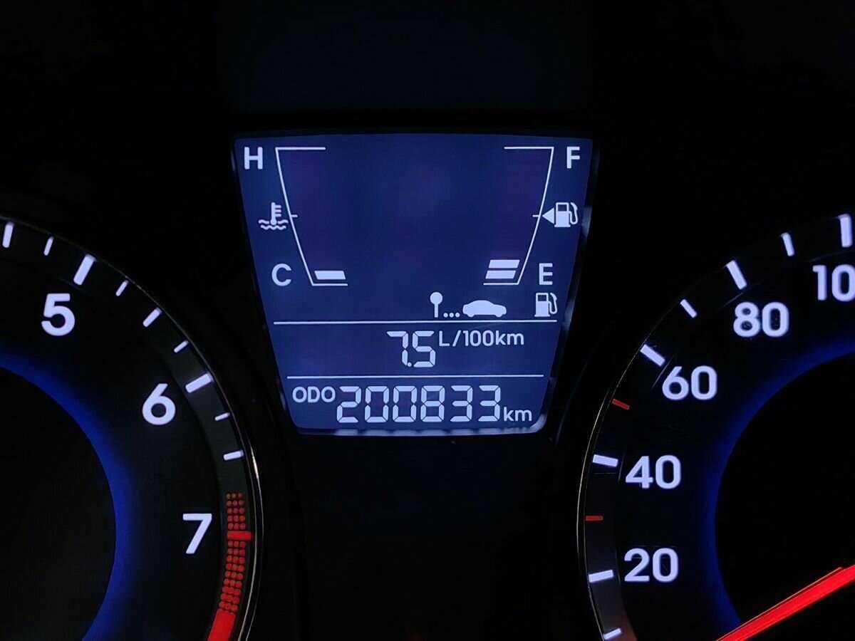 Купить Hyundai Solaris с пробегом. Фото: #15