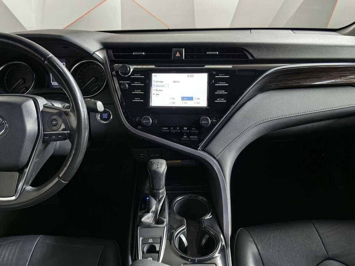 Купить Toyota Camry с пробегом. Фото: #10
