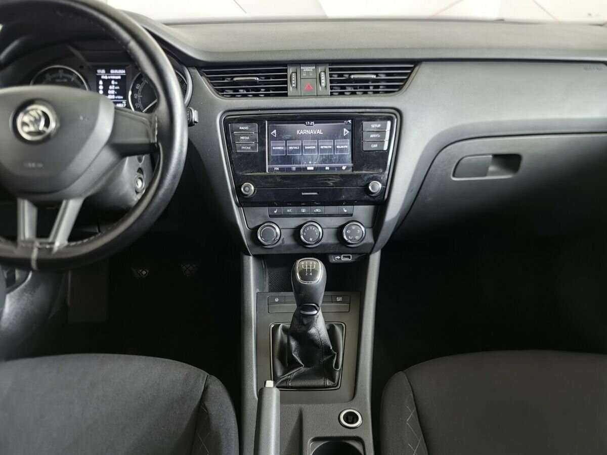 Купить Skoda Octavia с пробегом. Фото: #10