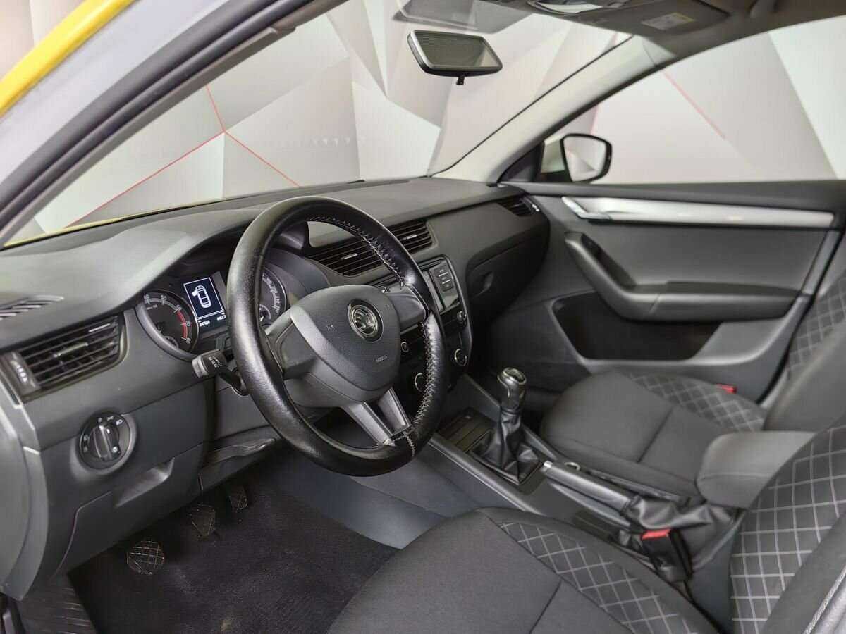 Купить Skoda Octavia с пробегом. Фото: #13