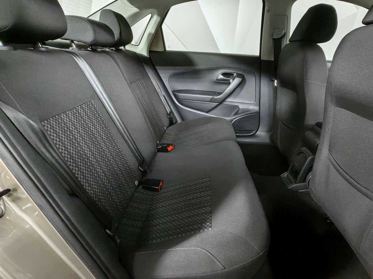 Купить Volkswagen Polo с пробегом. Фото: #11