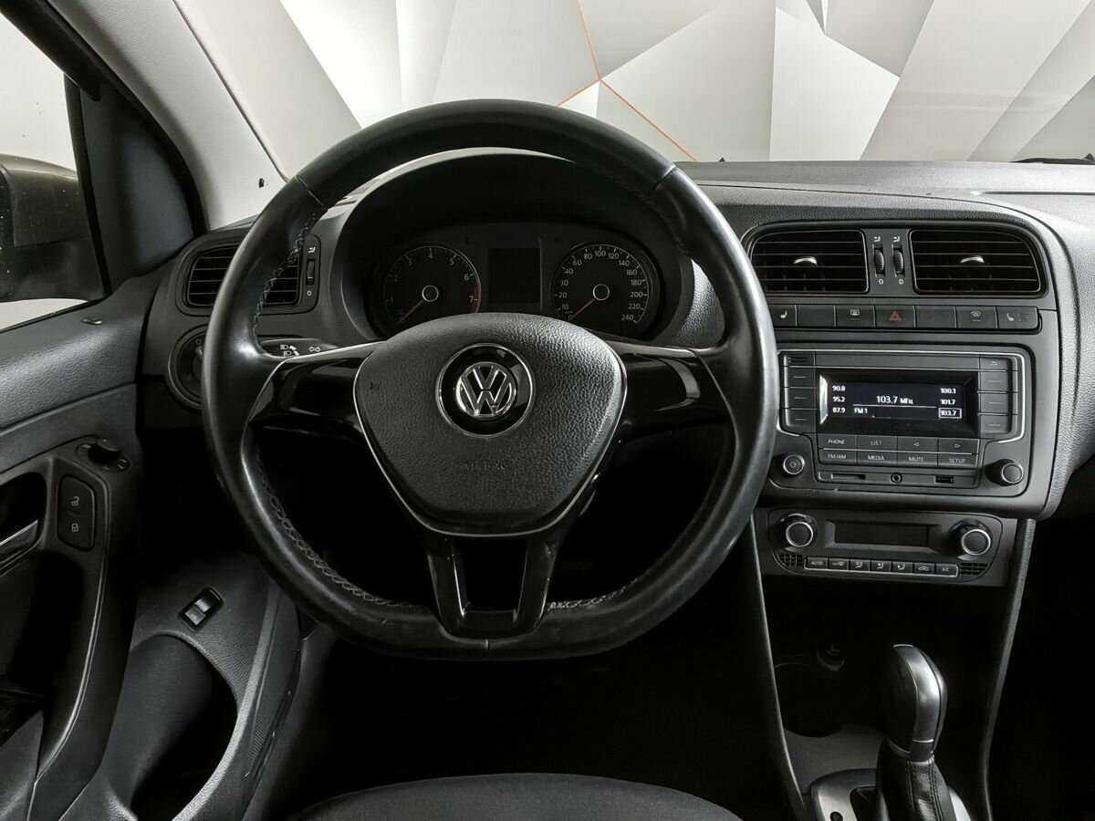 Купить Volkswagen Polo с пробегом. Фото: #14
