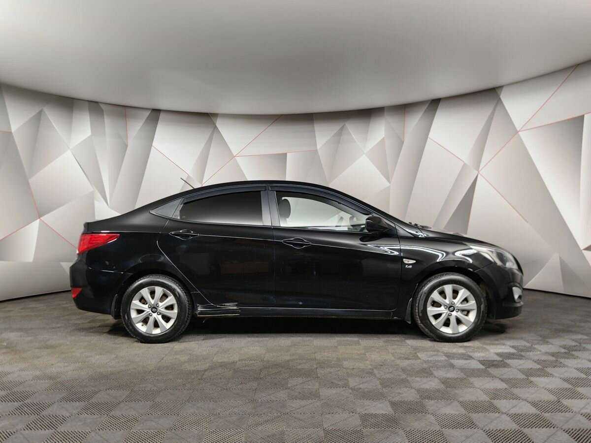 Купить Hyundai Solaris с пробегом. Фото: #4