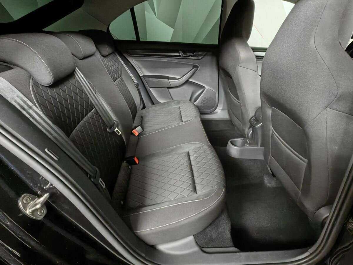 Купить Skoda Rapid с пробегом. Фото: #11