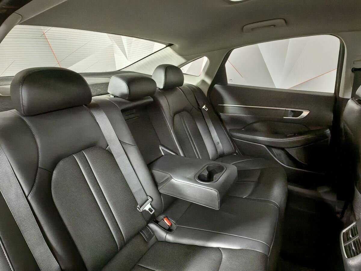 Купить Hyundai Sonata с пробегом. Фото: #9