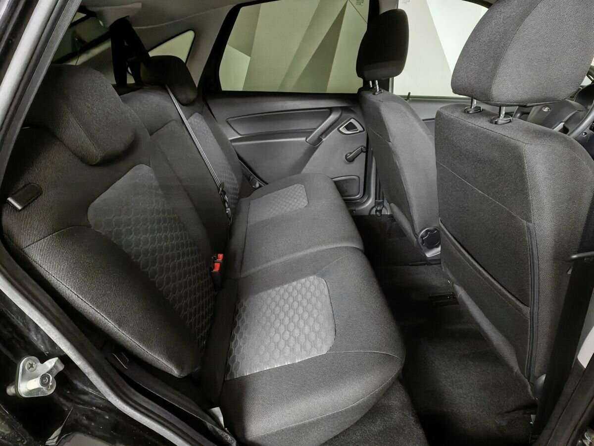 Купить Lada (ВАЗ) Granta с пробегом. Фото: #11