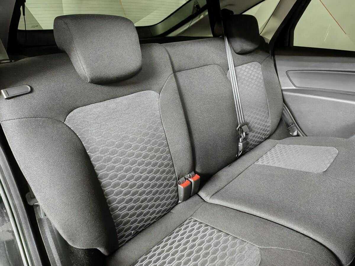 Купить Lada (ВАЗ) Granta с пробегом. Фото: #12