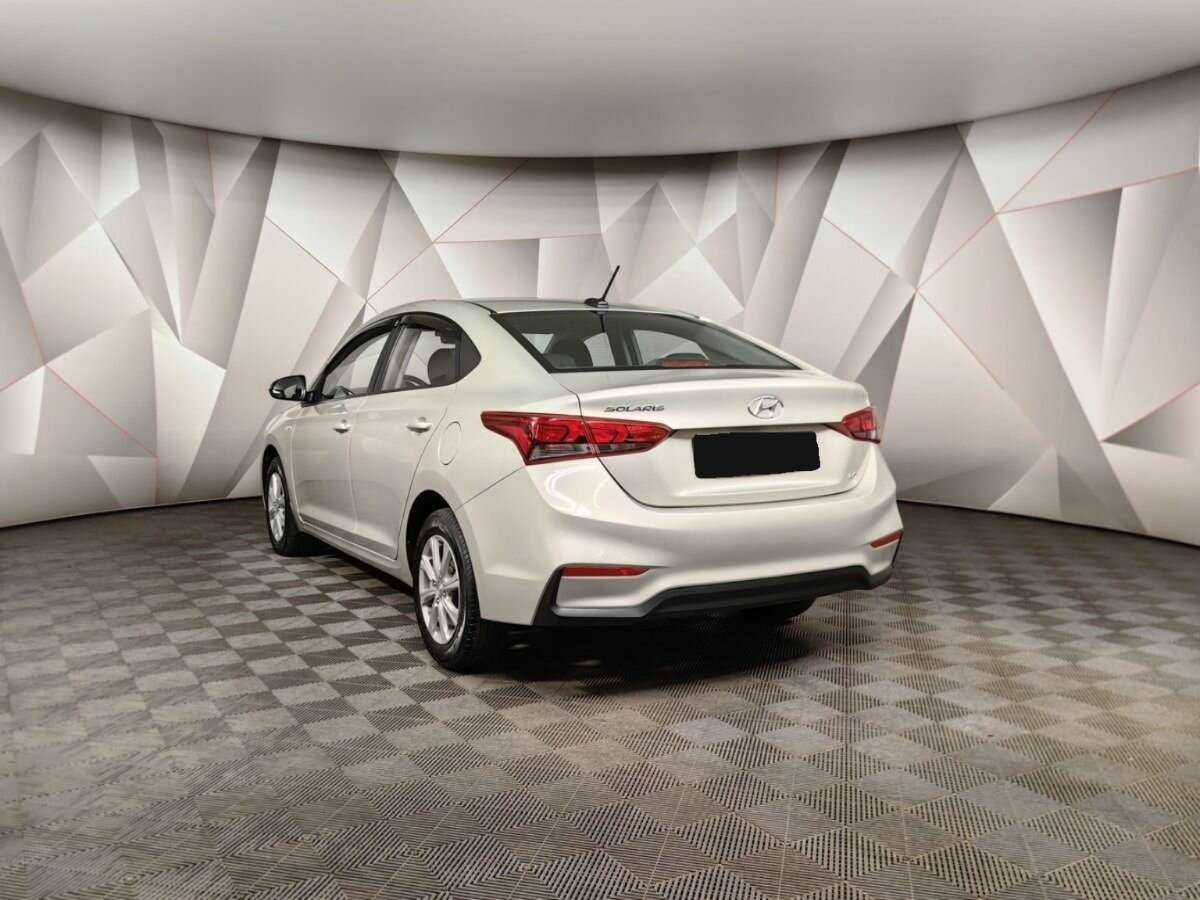 Купить Hyundai Solaris с пробегом. Фото: #3