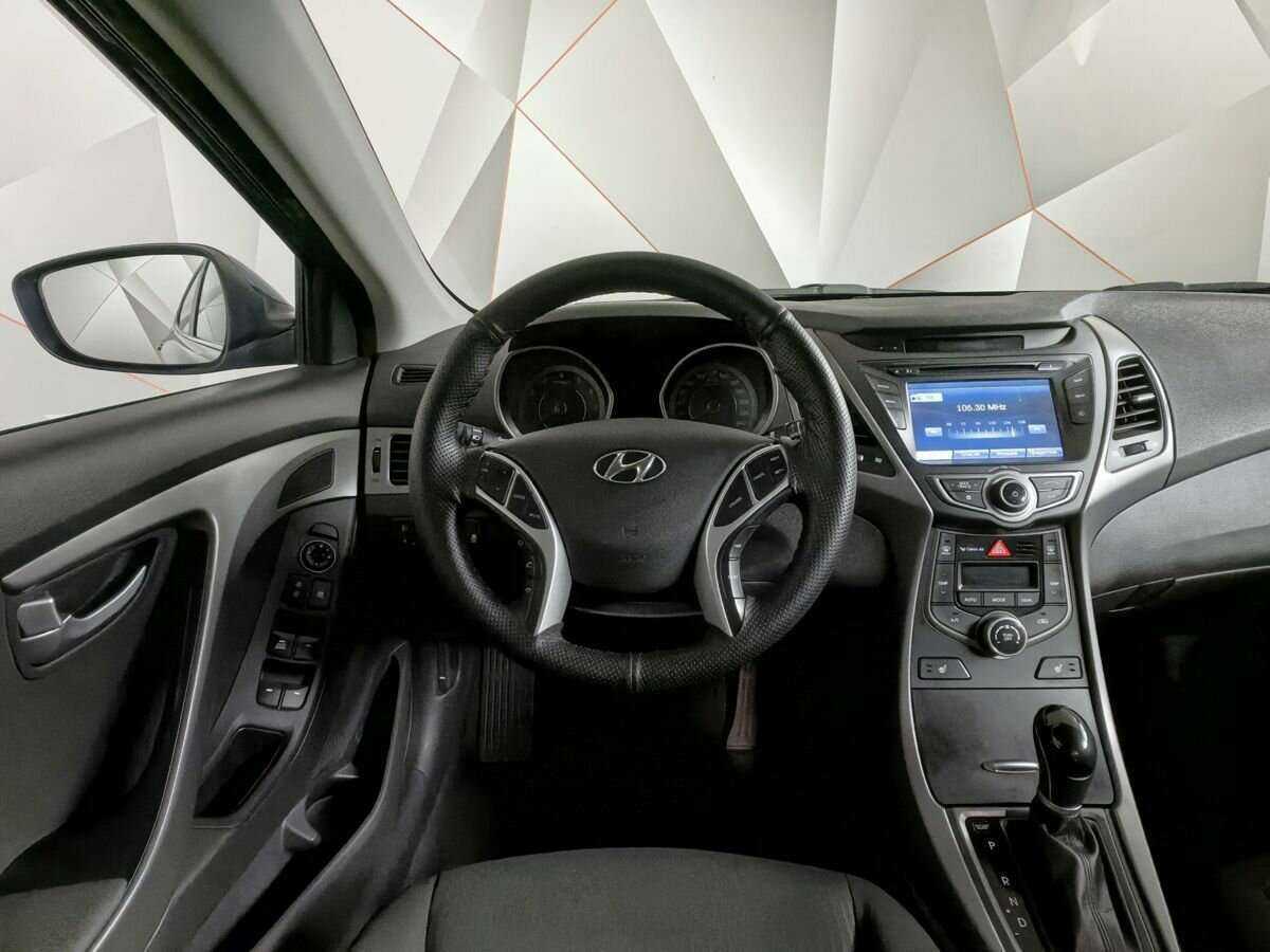 Купить Hyundai Elantra с пробегом. Фото: #14