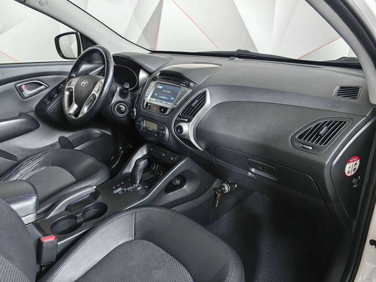 Купить Hyundai ix35 с пробегом. Фото: #8