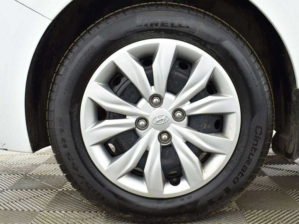 Купить Hyundai Solaris с пробегом. Фото: #7