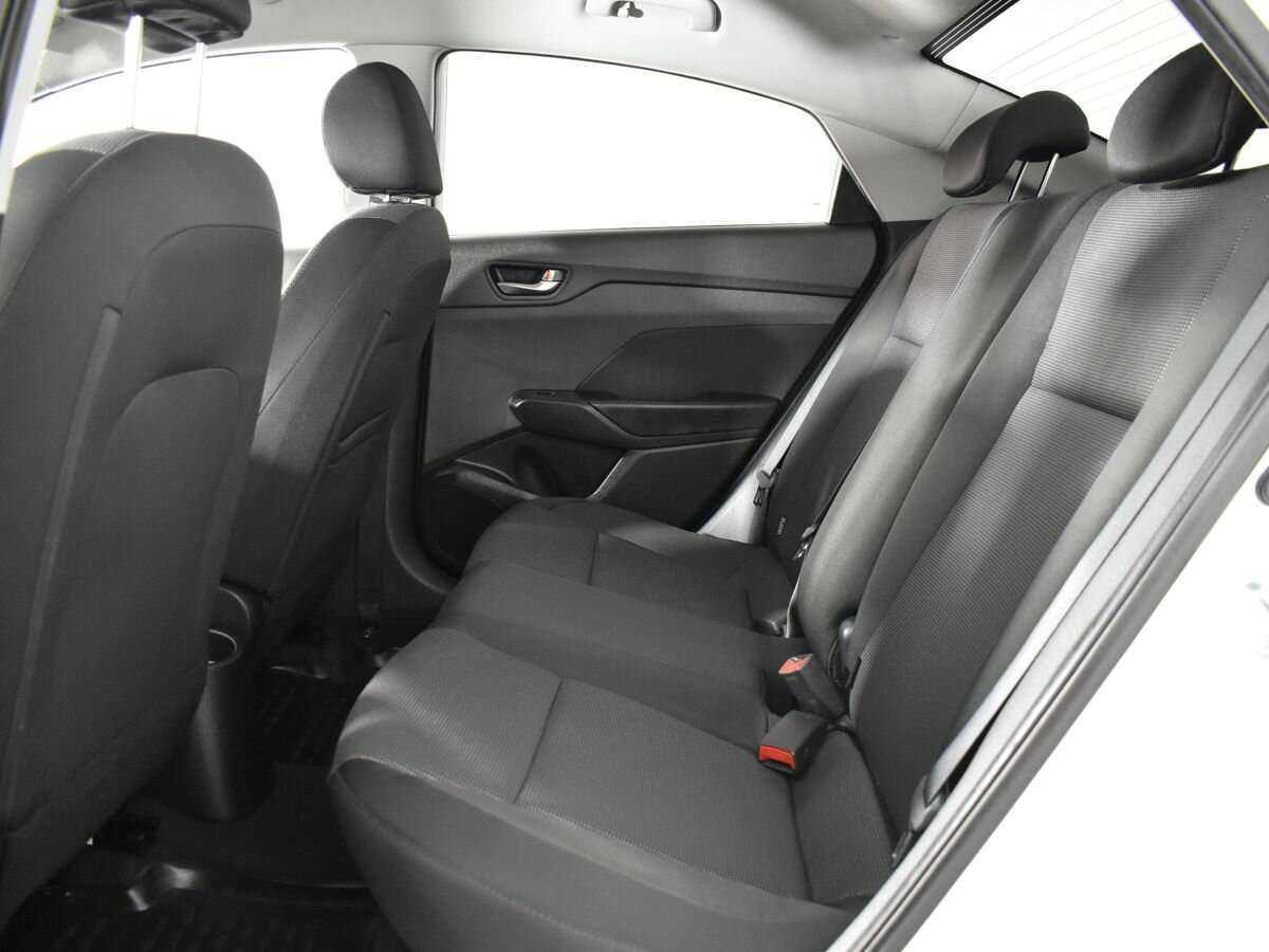 Купить Hyundai Solaris с пробегом. Фото: #14