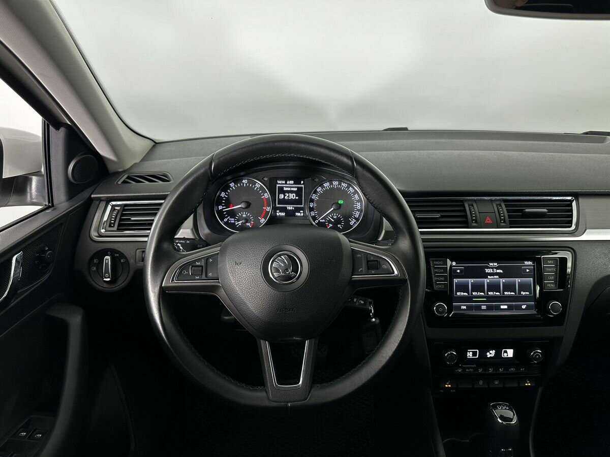 Купить Skoda Rapid с пробегом. Фото: #11