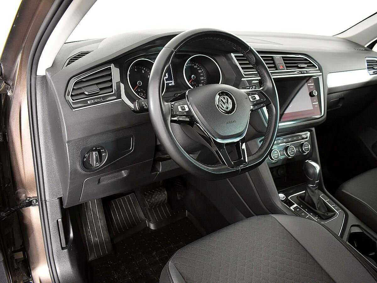 Купить Volkswagen Tiguan с пробегом. Фото: #6