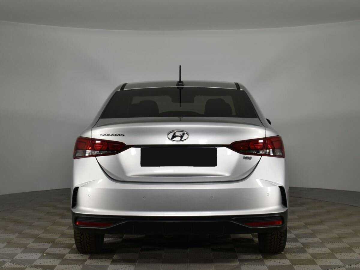 Купить Hyundai Solaris с пробегом. Фото: #2