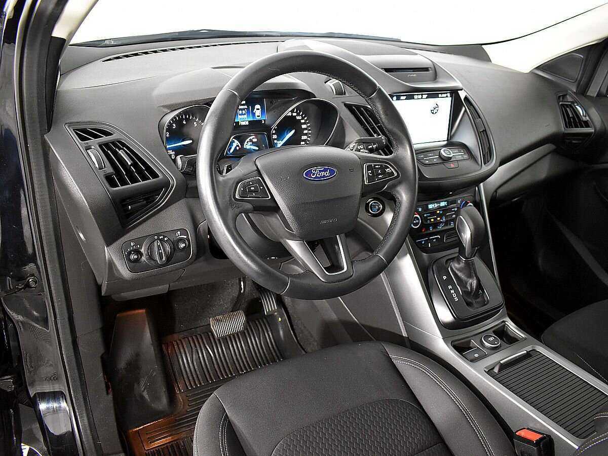 Купить Ford Kuga с пробегом. Фото: #8