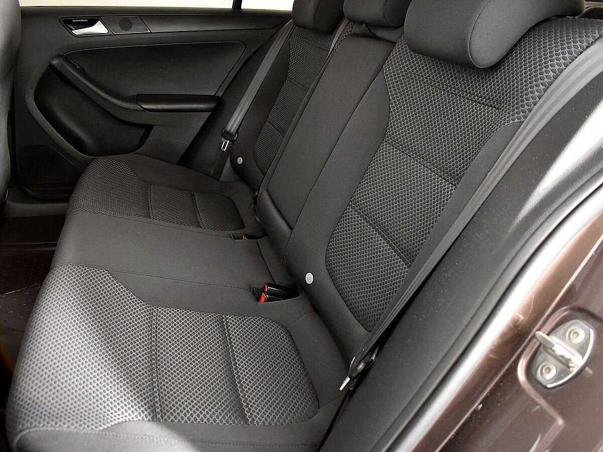 Купить Volkswagen Jetta с пробегом. Фото: #7