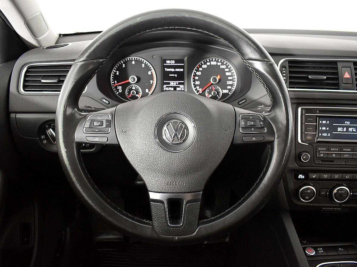 Купить Volkswagen Jetta с пробегом. Фото: #9