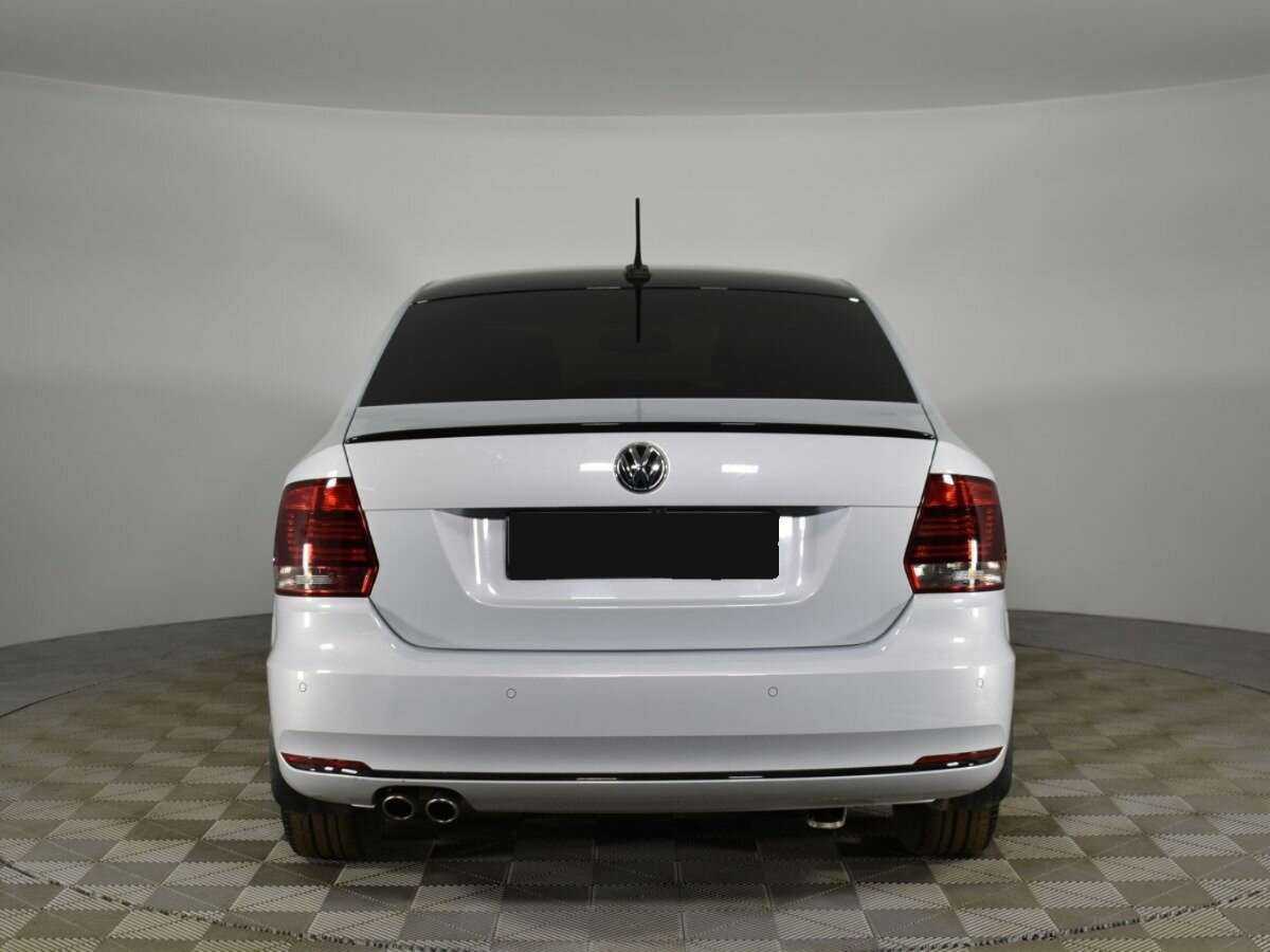 Купить Volkswagen Polo с пробегом. Фото: #3