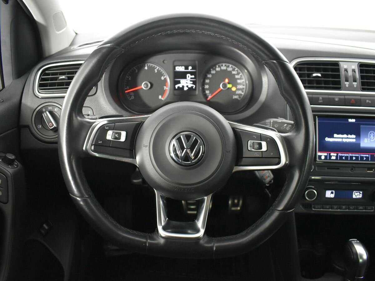 Купить Volkswagen Polo с пробегом. Фото: #9