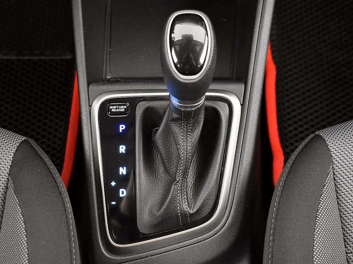 Купить Hyundai Solaris с пробегом. Фото: #13