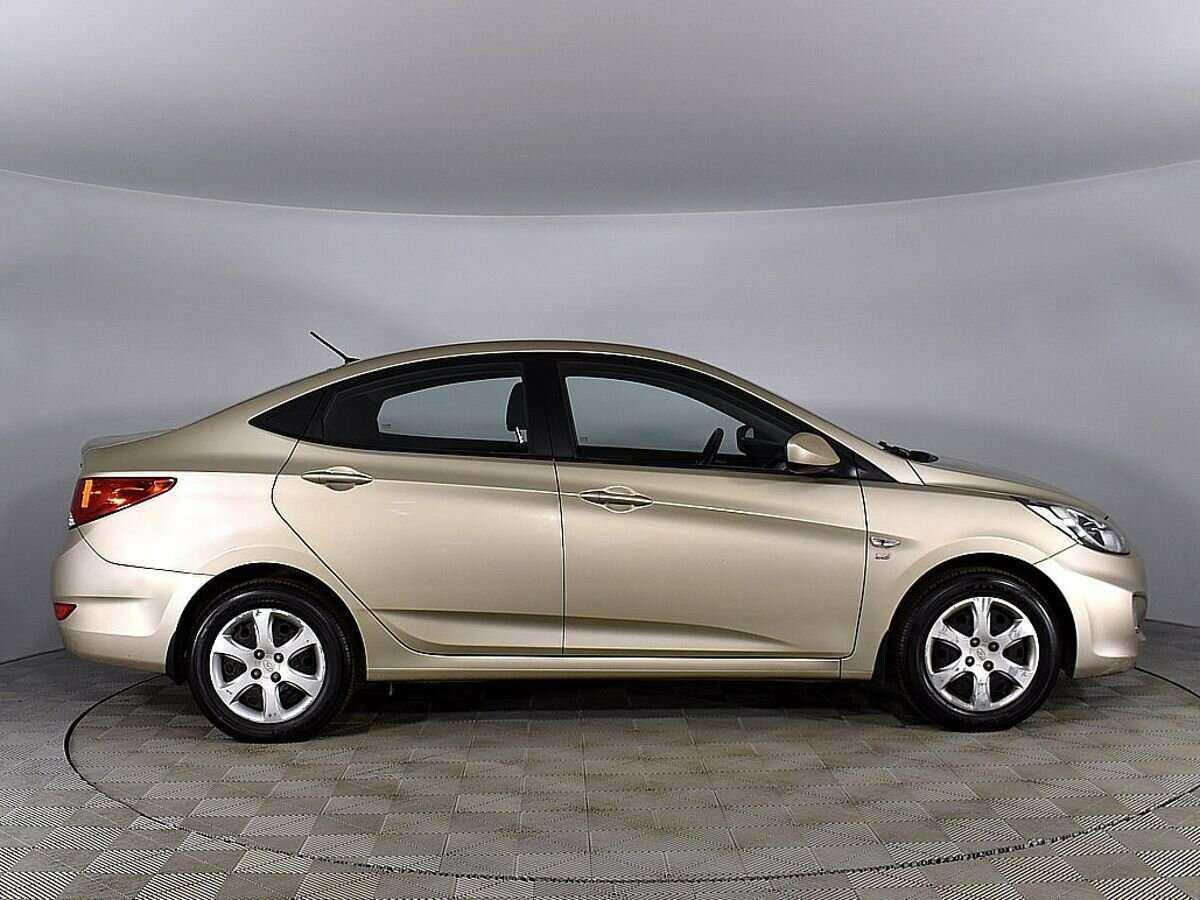 Купить Hyundai Solaris с пробегом. Фото: #4