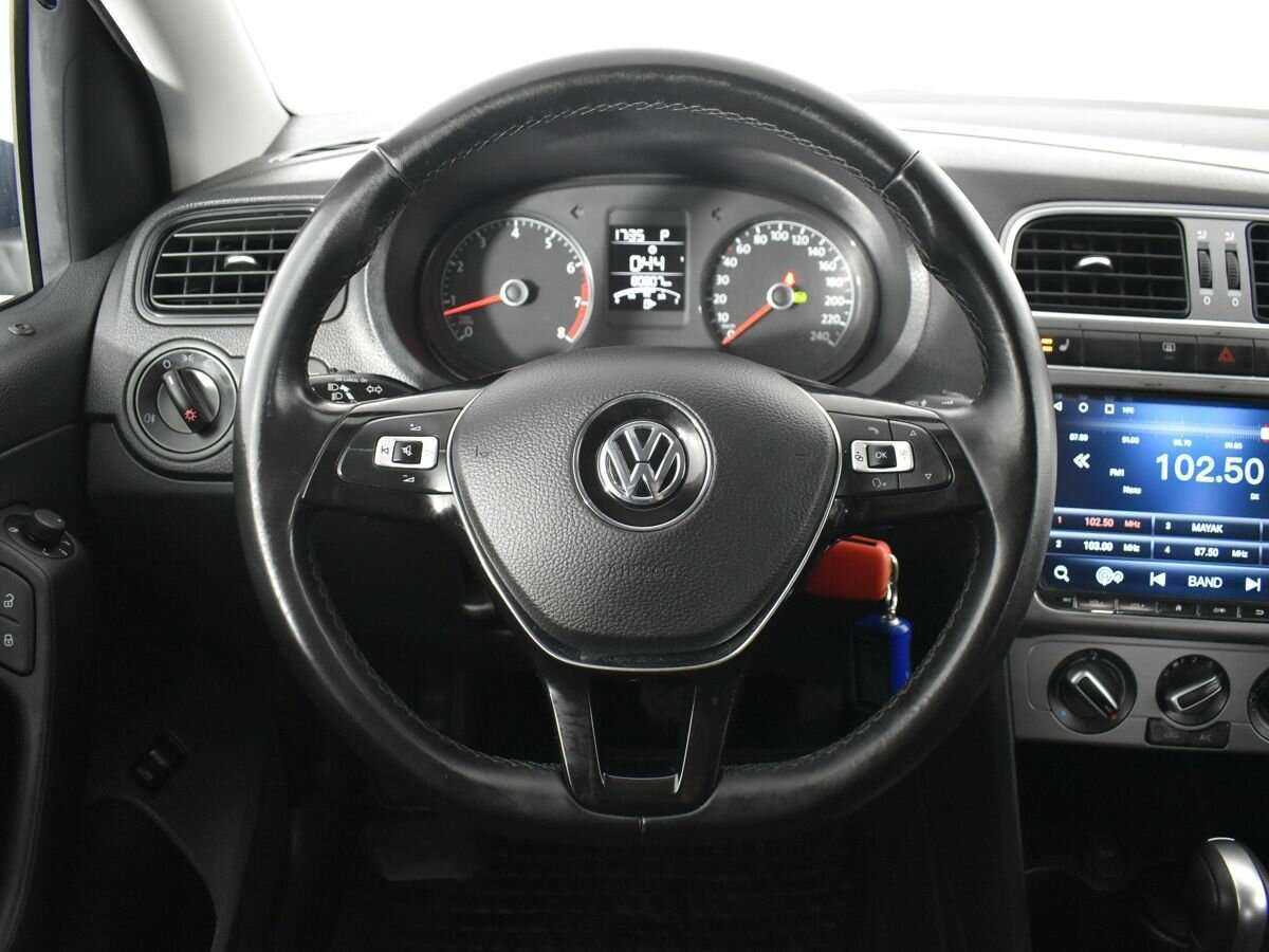 Купить Volkswagen Polo с пробегом. Фото: #9