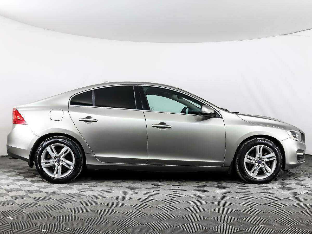 Купить Volvo S60 с пробегом. Фото: #3
