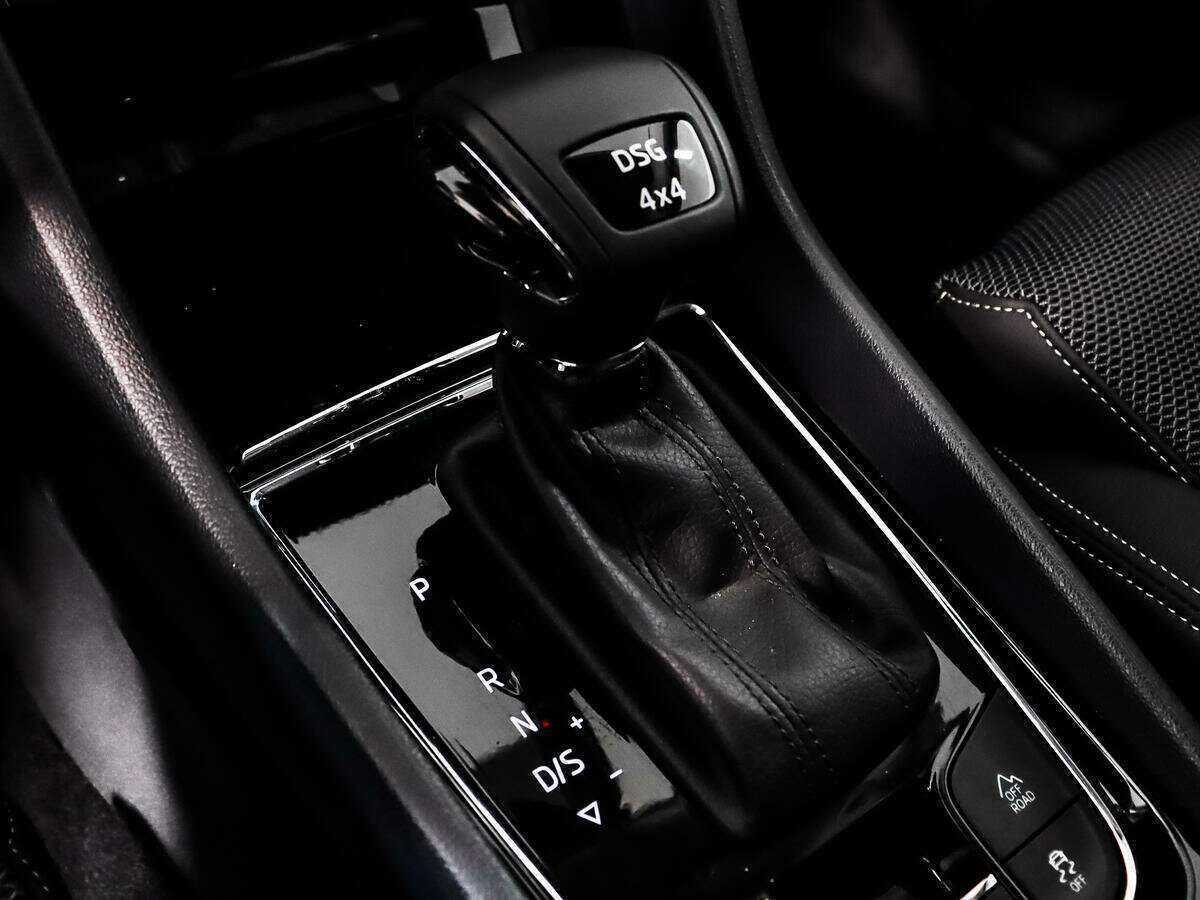 Купить Skoda Karoq с пробегом. Фото: #9