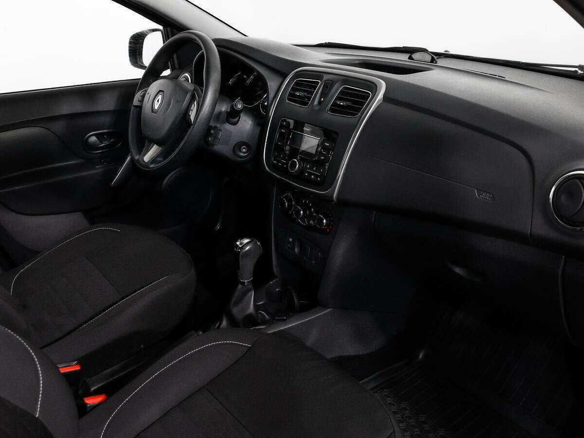 Купить Renault Sandero с пробегом. Фото: #8