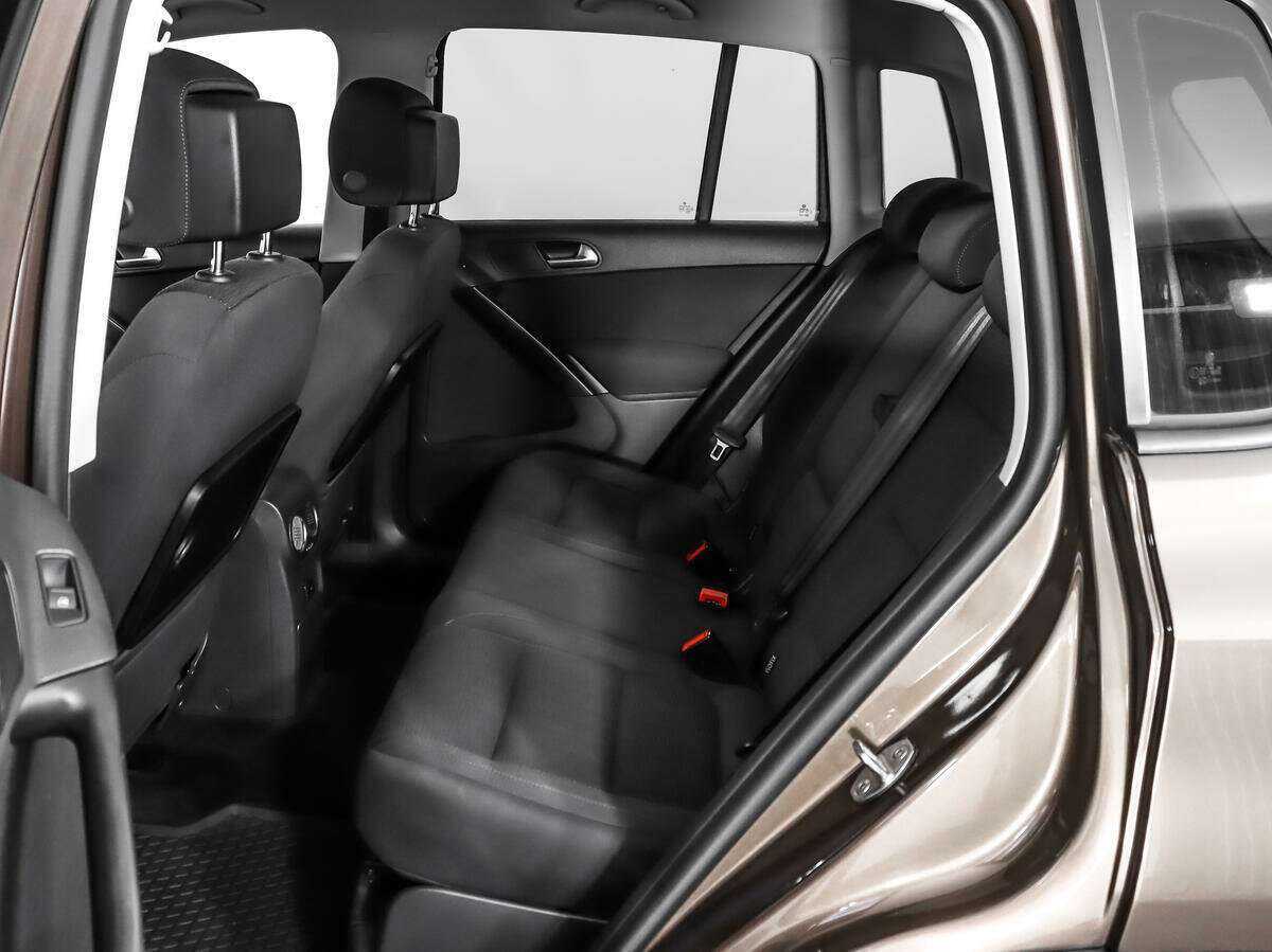 Купить Volkswagen Tiguan с пробегом. Фото: #9