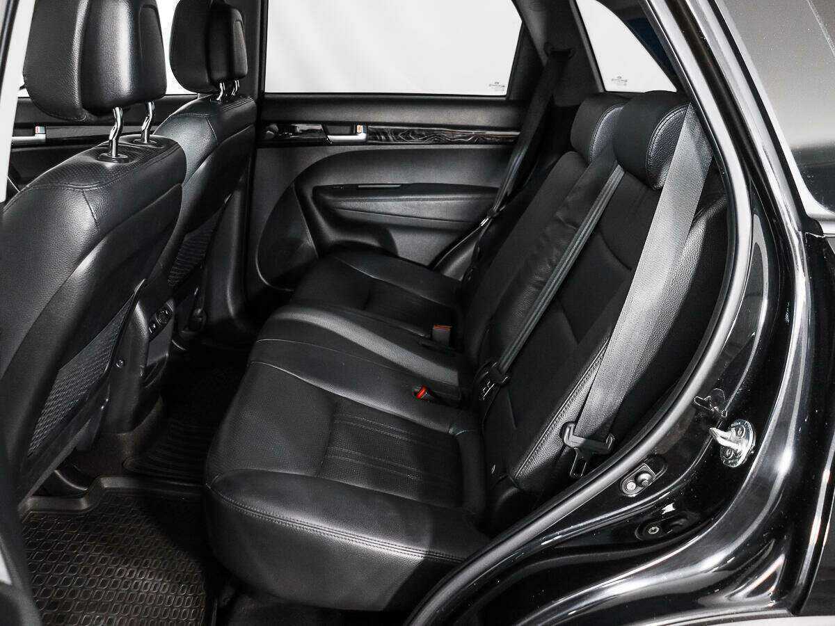 Купить Kia Sorento с пробегом. Фото: #11