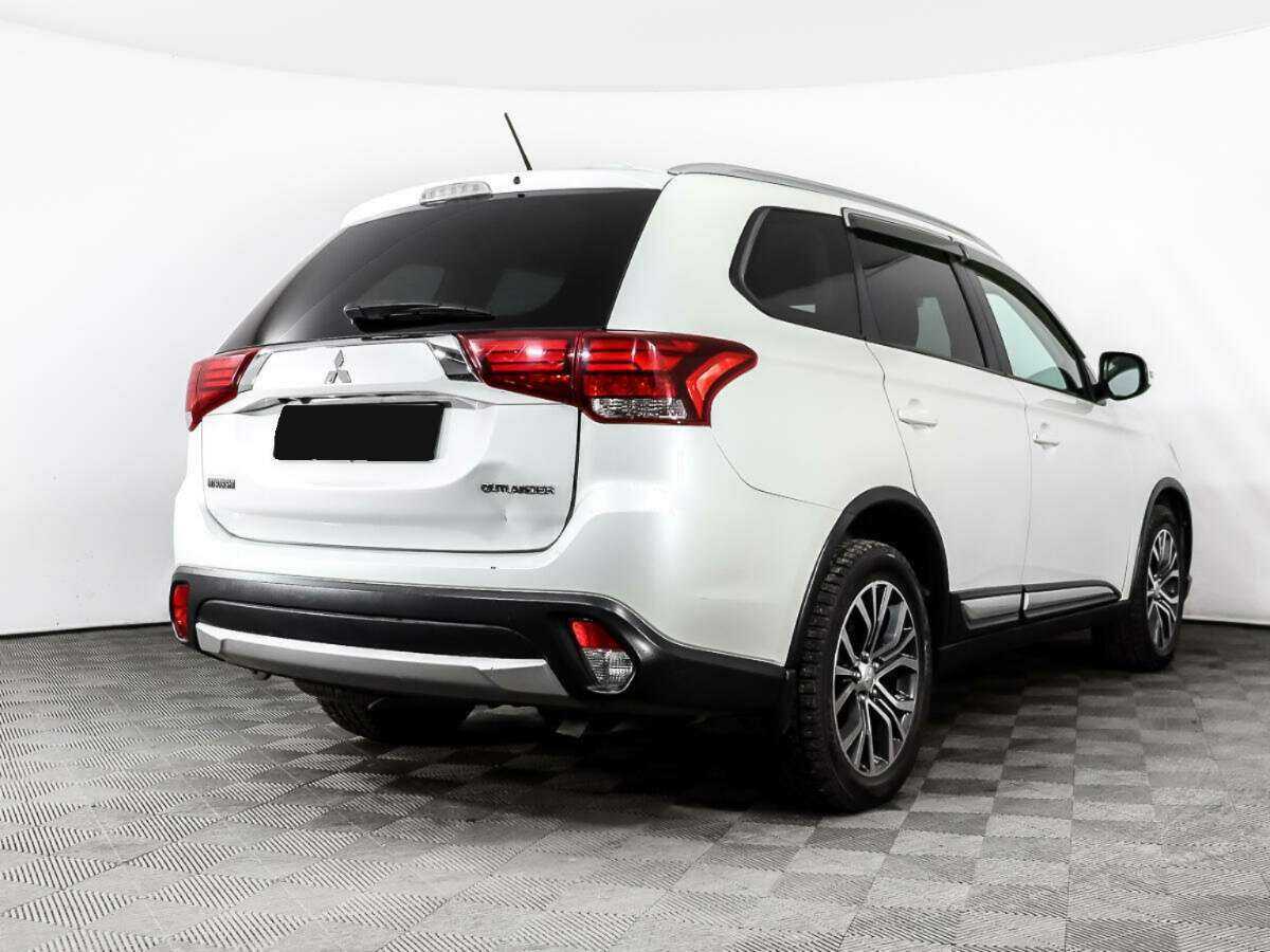 Купить Mitsubishi Outlander с пробегом. Фото: #4