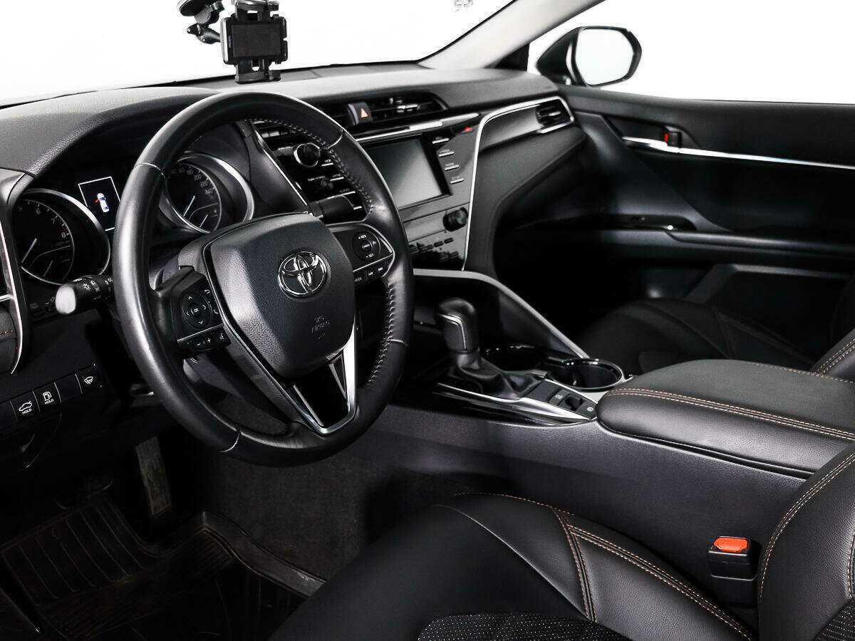 Купить Toyota Camry с пробегом. Фото: #6