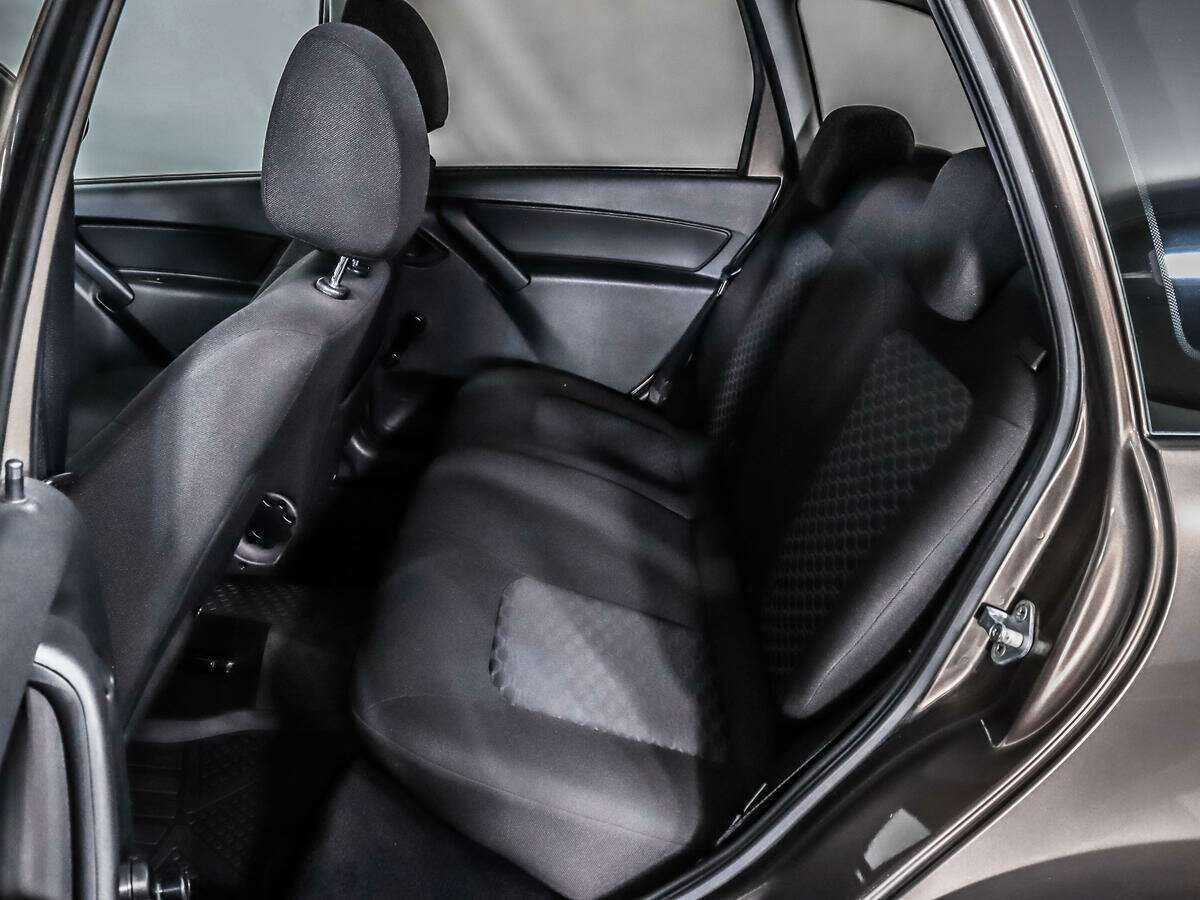 Купить Lada (ВАЗ) Granta с пробегом. Фото: #9