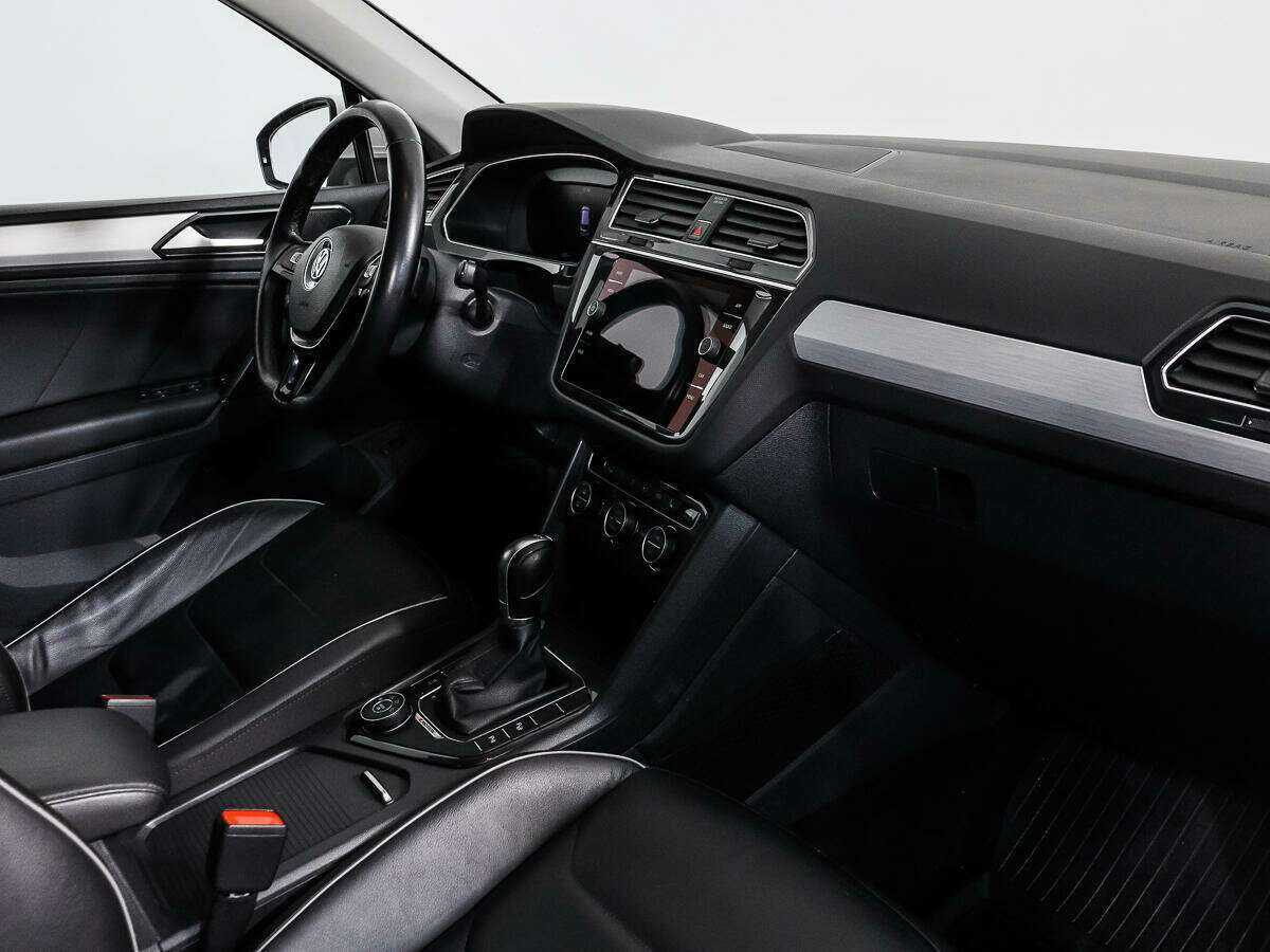 Купить Volkswagen Tiguan с пробегом. Фото: #12