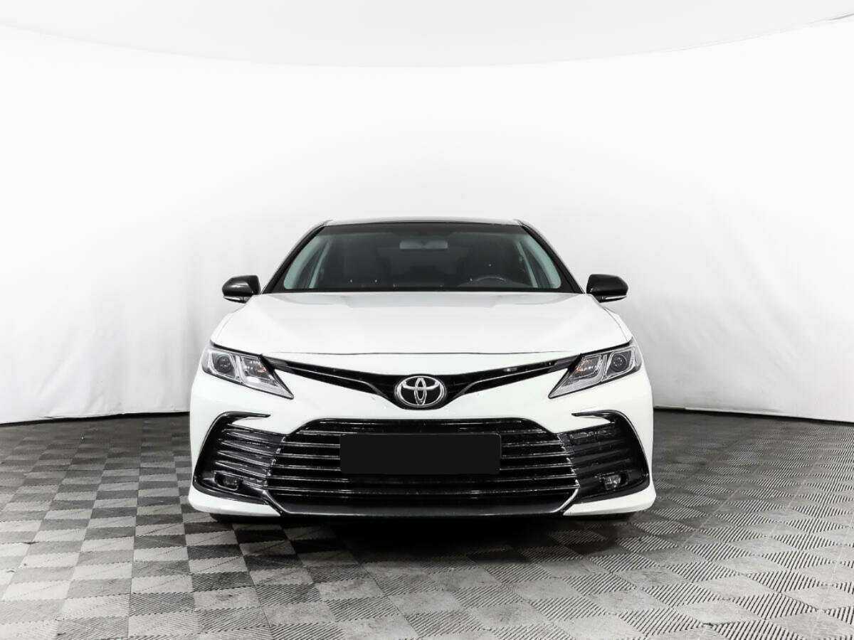 Купить Toyota Camry с пробегом. Фото: #1