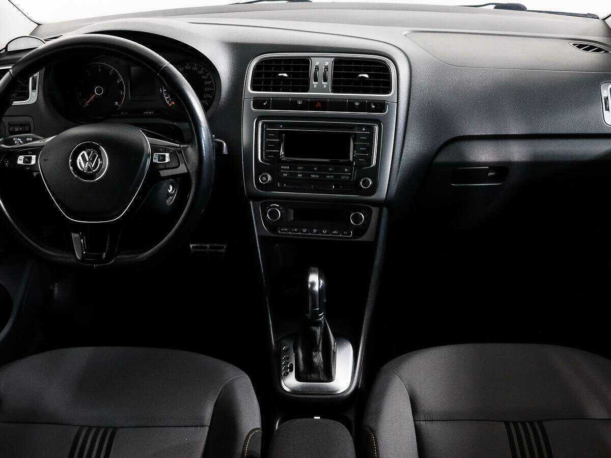 Купить Volkswagen Polo с пробегом. Фото: #11