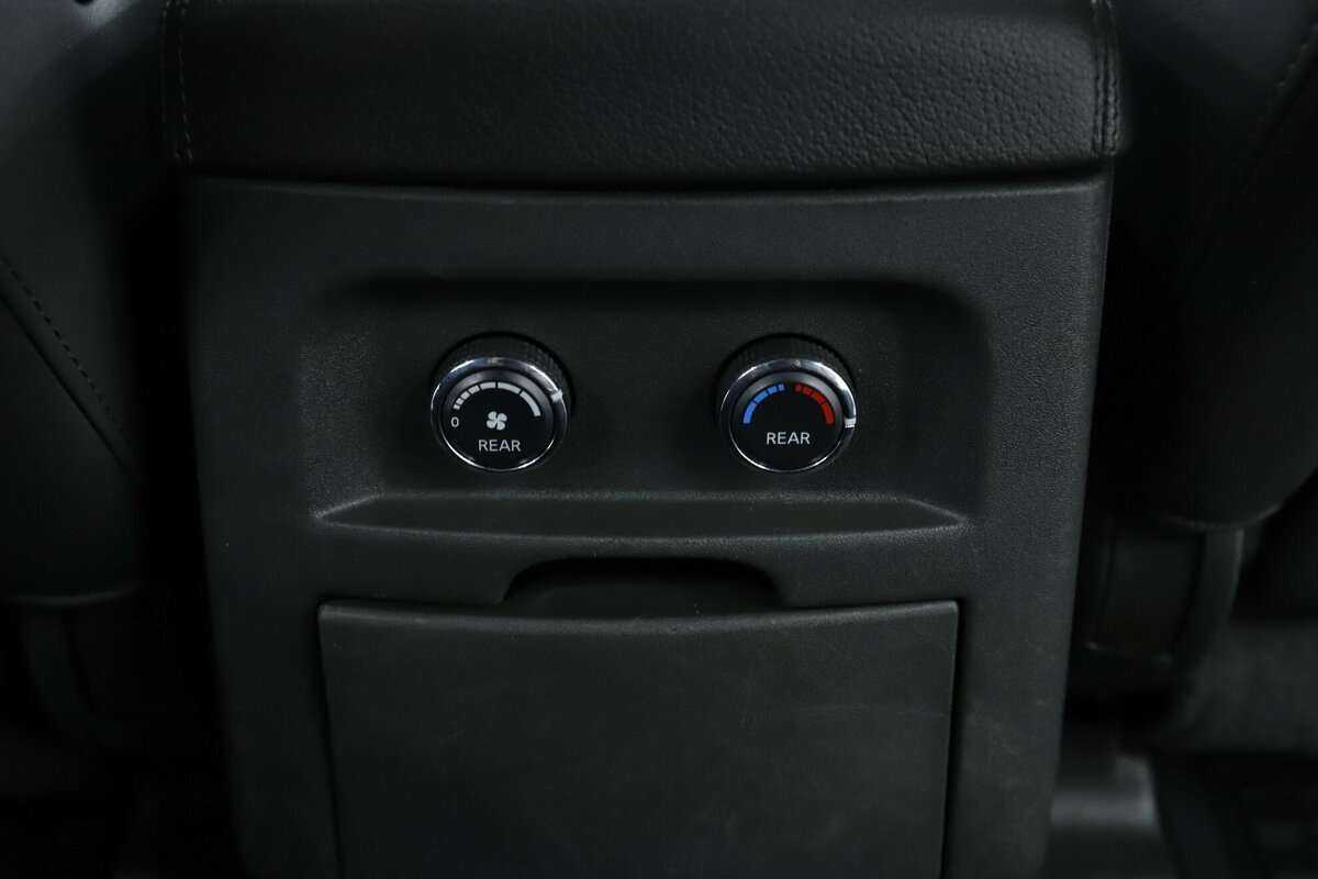 Купить Nissan Pathfinder с пробегом. Фото: #21