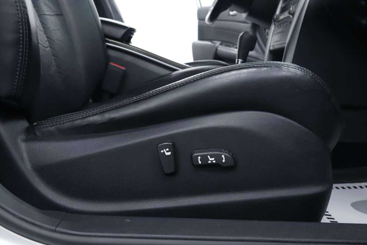 Купить Nissan Teana с пробегом. Фото: #17