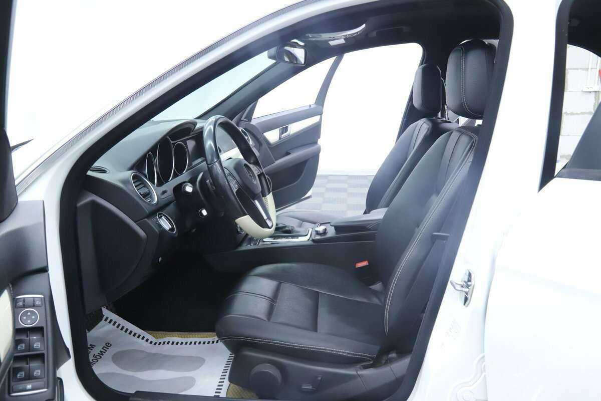 Купить Mercedes-Benz C-Класс с пробегом. Фото: #6